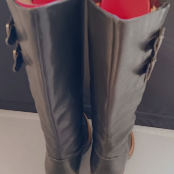 Frye Mildred Engineer 6.5 Black-Leather Buckled Pull-On High Heel Moto Boots - Picture 8 of 8